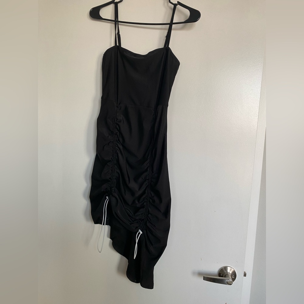 BLACK ASYMMETRICAL ADJUSTABLE MIDI DRESS